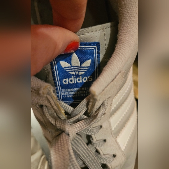 ADIDAS SAMOA in Grey/White. Gold details. Size 7.5 - Picture 15 of 16